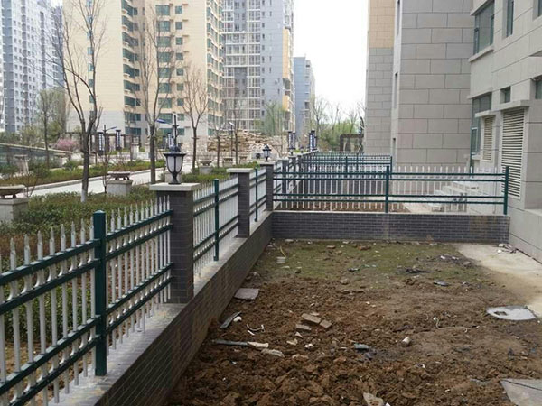 小區(qū)護(hù)欄圖片1