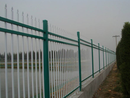 三橫杠鋅鋼護(hù)欄 三橫杠鋅鋼護(hù)欄