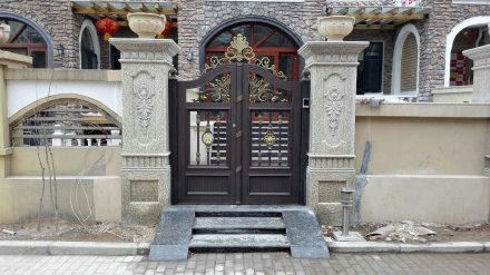 <b>濰坊鋁藝大門外觀美的體現(xiàn)？</b>